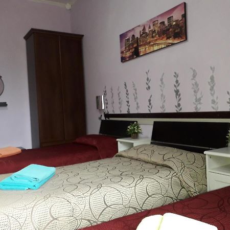 Ostiense Guest House Rome Bagian luar foto